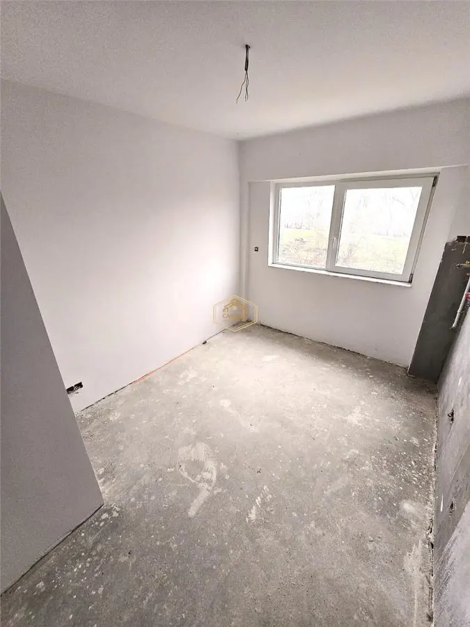 Apartament 4 camere | Str. Lalelei | Micro 16 - foto 11