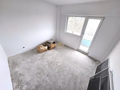 Apartament 4 camere | Str. Lalelei | Micro 16 - foto 8