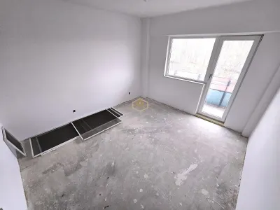 Apartament 4 camere | Str. Lalelei | Micro 16 - foto 9