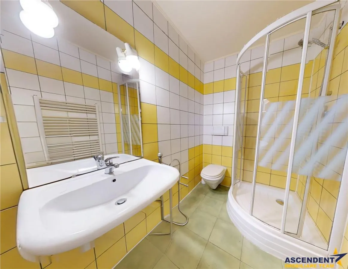 Volum arhitectural remarcabil:Rezidential/ Sediu firma,Clinica,Investitie,Centru Civic, Brasov - foto 16