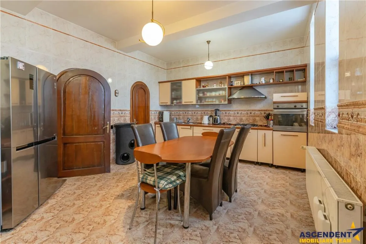 Castelariu:spectacol panoramic,locatie prestigioasa,exclusivist confort,Central, Brasov - foto 7
