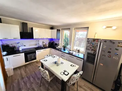 VIDEO | Domeniu privat la Padurea Noroieni | Vila D + P + M cu 9 camere | Curte, foisor, jacuzzi - foto 12