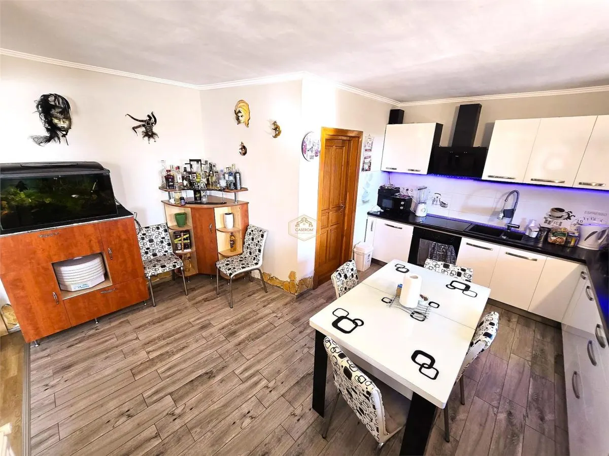 VIDEO | Domeniu privat la Padurea Noroieni | Vila D + P + M cu 9 camere | Curte, foisor, jacuzzi - foto 13