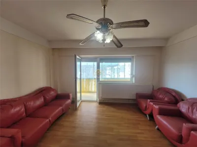Apartament cu 3 camere langa Liceul Nr. 7 | Micro16 - foto 4