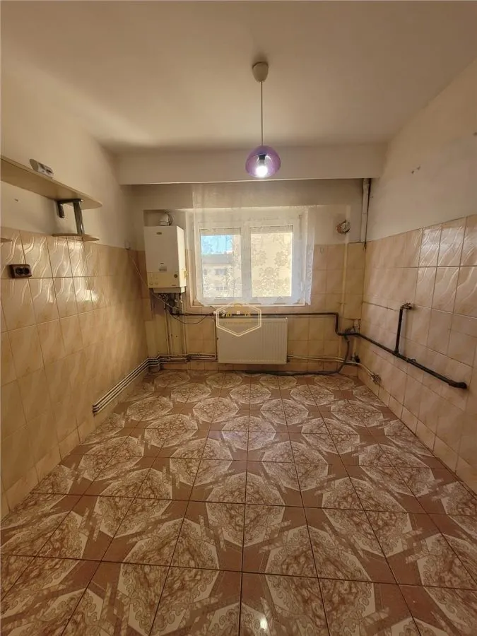 Apartament cu 3 camere langa Liceul Nr. 7 | Micro16 - foto 9