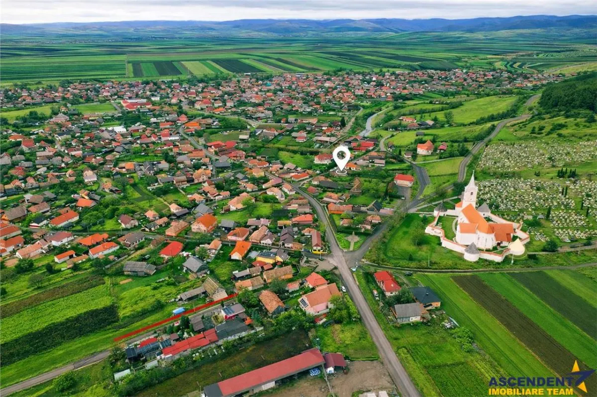 Teren roditor de peste 1.000mp cu casa traditionala, Sanzaieni, Covasna - foto 1