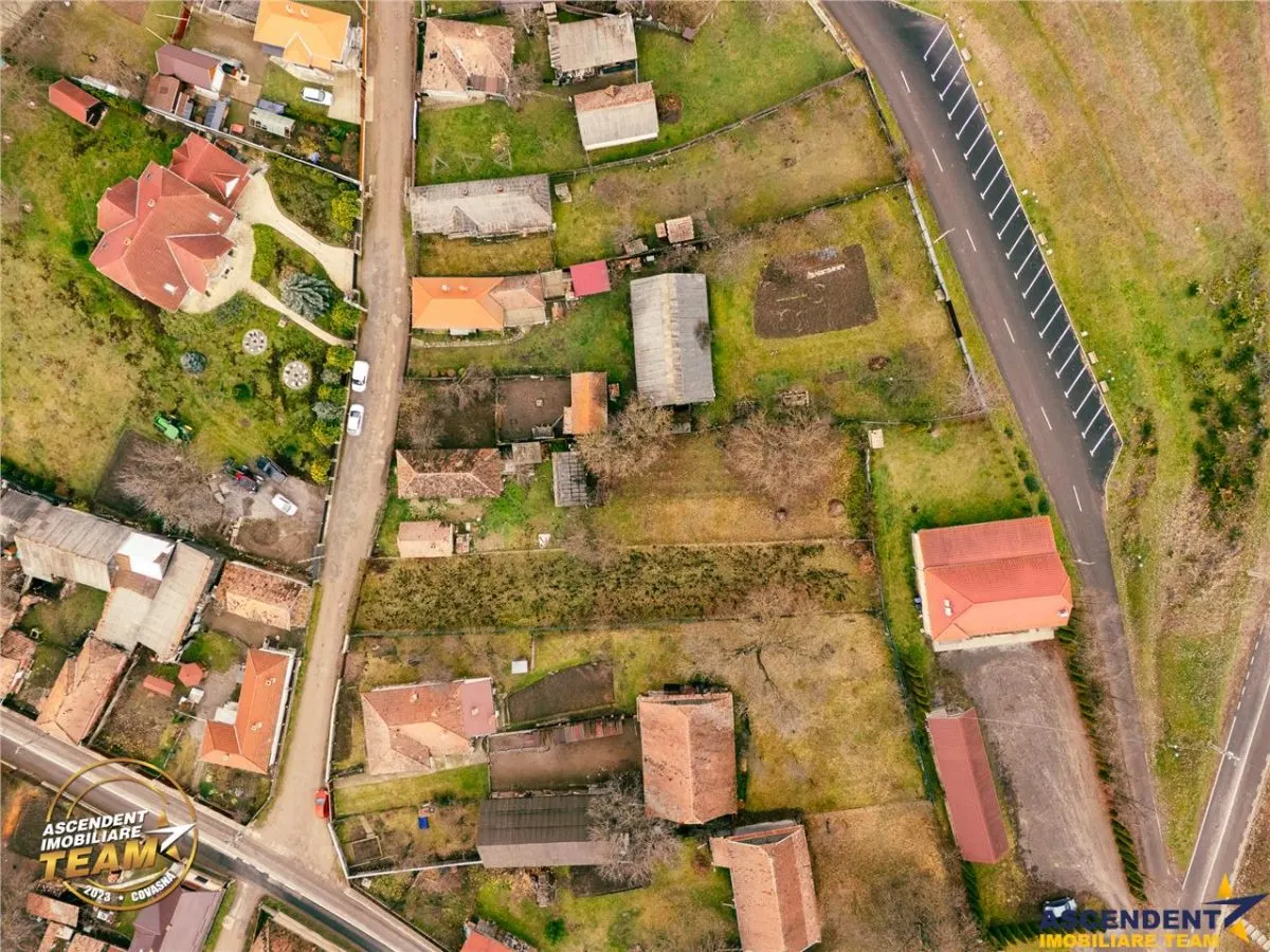 Teren roditor de peste 1.000mp cu casa traditionala, Sanzaieni, Covasna - foto 16