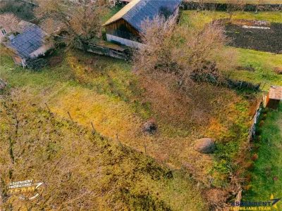 Teren roditor de peste 1.000mp cu casa traditionala, Sanzaieni, Covasna - foto 7