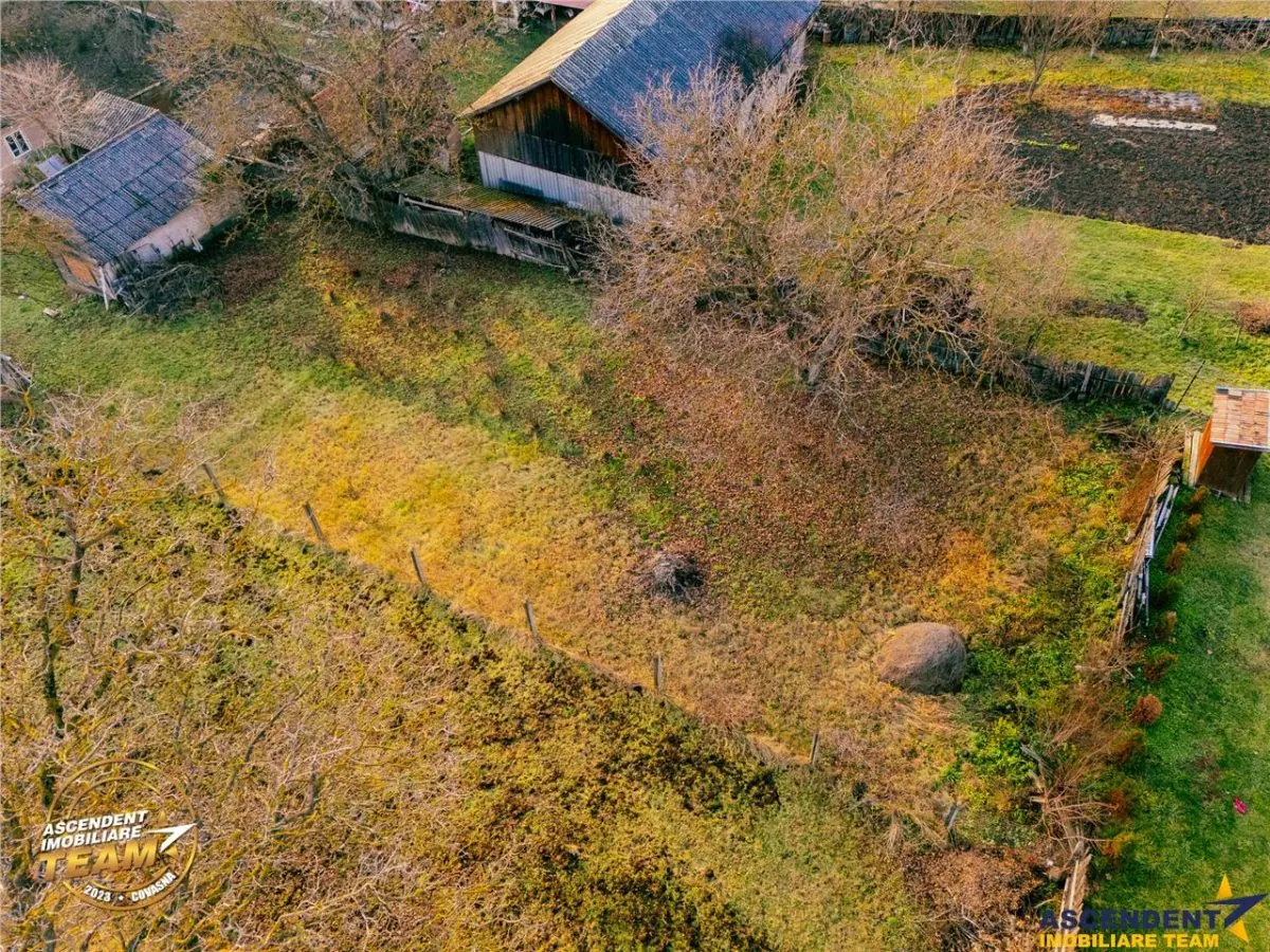 Teren roditor de peste 1.000mp cu casa traditionala, Sanzaieni, Covasna - foto 7