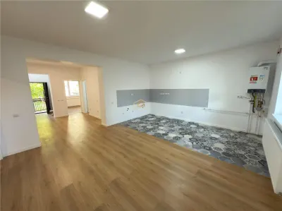 Apartament modern cu 3 camere + curte proprie | 14 Mai - Satu Mare