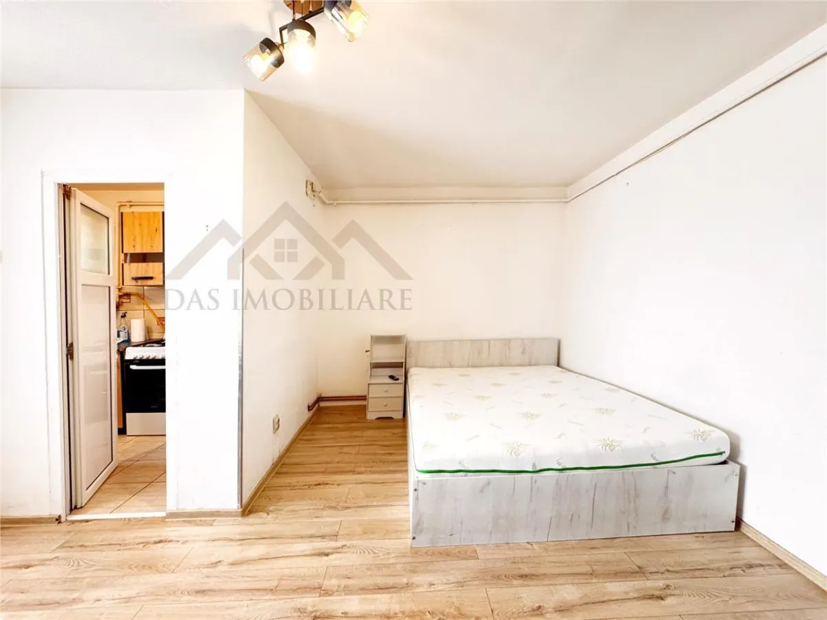 Chirie garsoniera , parter, str. Margeanului - foto 1