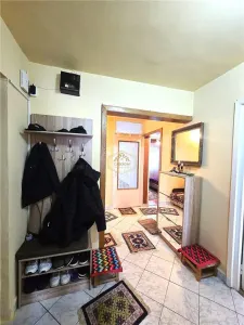 Video | Apartament cu 3 camere decomandate | Micro 17 | Strada Brasov - foto 12