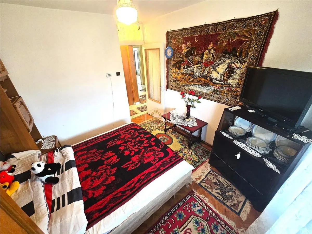 Video | Apartament cu 3 camere decomandate | Micro 17 | Strada Brasov - foto 8