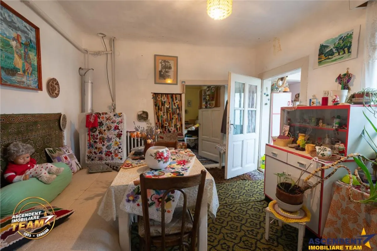 Casa traditionala, cu teren pretios de 534 mp, Targu Secuiesc - foto 4