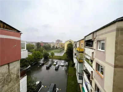 Vezi Video | Apartament cu 3 camere langa Liceul Nr. 7 | Micro 16 - foto 14