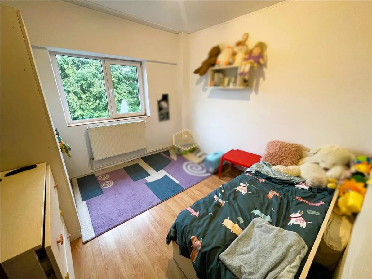 Vezi Video | Apartament cu 3 camere langa Liceul Nr. 7 | Micro 16 - foto 6