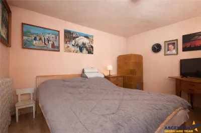 FILM! Casa primitoare in centrul orasului Targu Secuiesc - foto 7