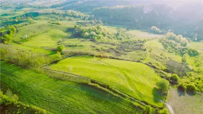Teren de 9.500 mp in Maramures | Varf de deal, priveliste de pus in rama | Retreat Off - Grid - foto 5