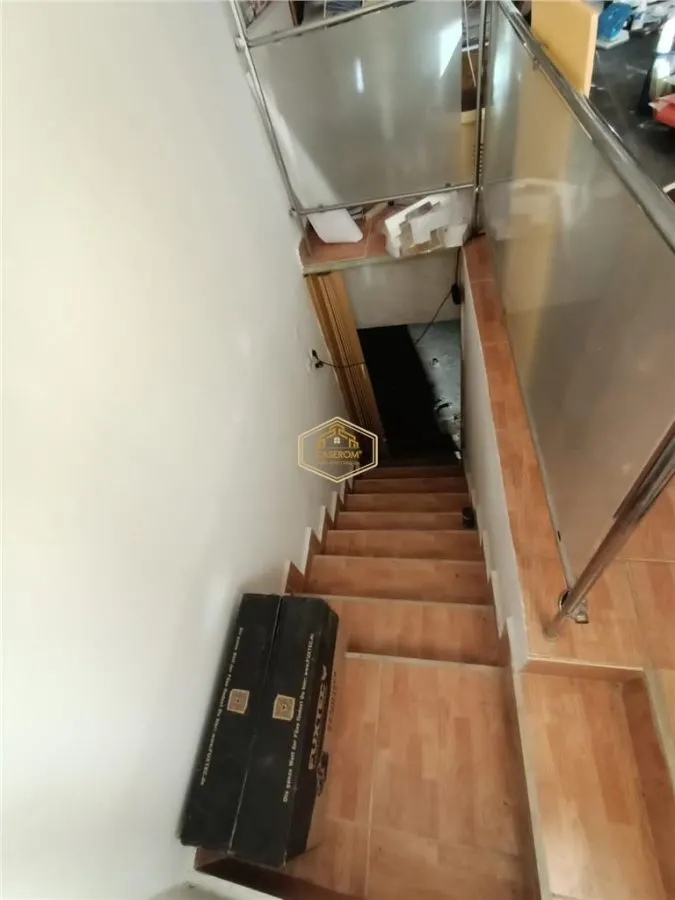 Casa imp?r?it? in 2 apartamente cu acces separat | zona semicentral? | B-dul Unirii | - foto 16