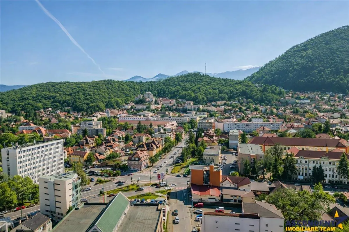 Distinctiv apartament, decomandat, 3camere, boxa, loc parcare, Central, Brasov - foto 3
