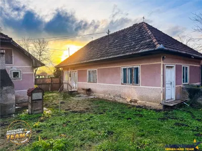 Casa rustica, cu teren roditor de peste 1.000mp, Sanzaieni, Covasna - foto 17