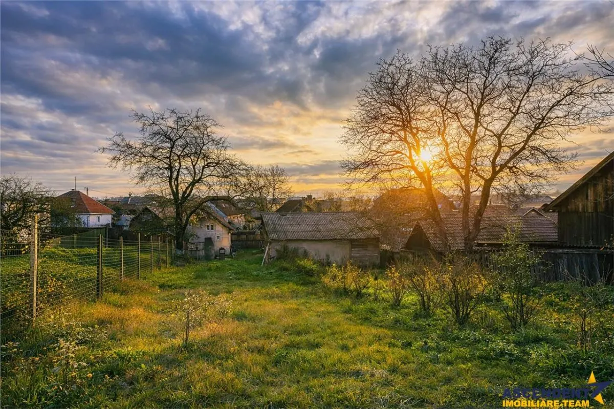 Casa rustica, cu teren roditor de peste 1.000mp, Sanzaieni, Covasna - foto 3
