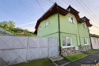 Casa potential:activitati comerciale, birouri, locuire multifamiliala,677 mp teren - Targu Mures