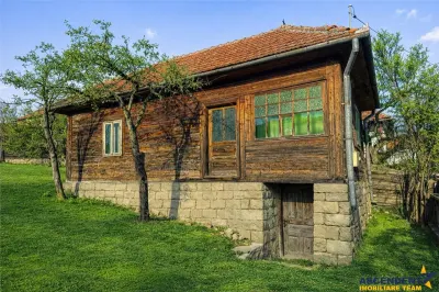 Film! Pe aproape 3.000 mp, casuta traditionala, Mereni, Covasna - Targu Secuiesc