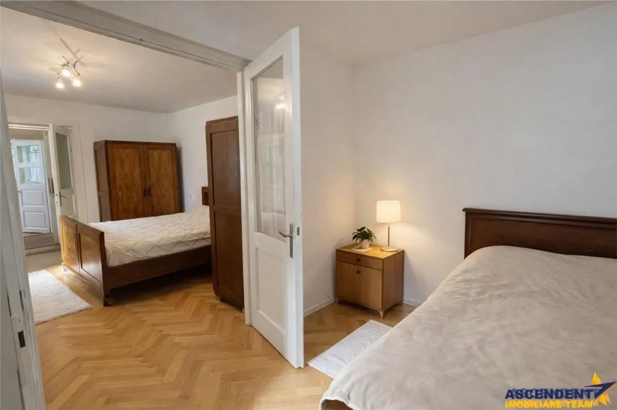 FILM& Tur 3D!Casa cu 4 camere si curte, Central, Targu Mures. - foto 5