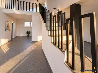 Resedinta rafinata&luminoasa, in cel mai nou cartier,aria Sepsi Arena: locul unde incepe viitorul tau - foto 11