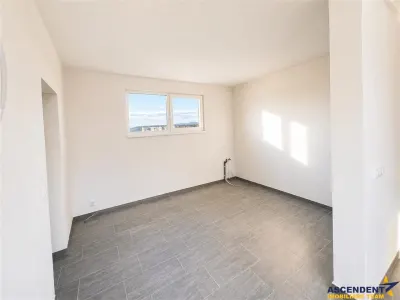 Resedinta rafinata&luminoasa, in cel mai nou cartier,aria Sepsi Arena: locul unde incepe viitorul tau - foto 13
