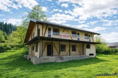 FILM! Constructie rustica tip Casa Verde, cu parau si panorama impresionanta, Moeciu de Jos, 900 mp teren - Brasov