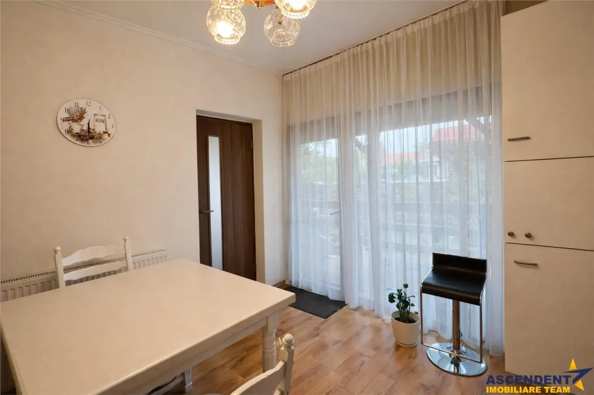 Vila spatioasa in Sancraiu, 2 intrari, foisor, parcare,5 minute de Targu Mures. - foto 13