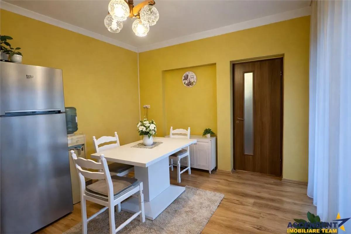 Vila spatioasa in Sancraiu, 2 intrari, foisor, parcare,5 minute de Targu Mures. - foto 4