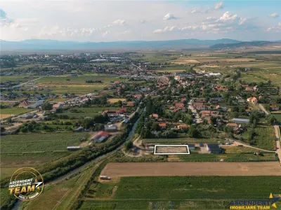 FILM! Teren intravilan, aliniament apreciabil,741mp,Targu Secuiesc - foto 3