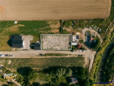FILM! Teren intravilan, aliniament apreciabil,741mp,Targu Secuiesc - foto 5