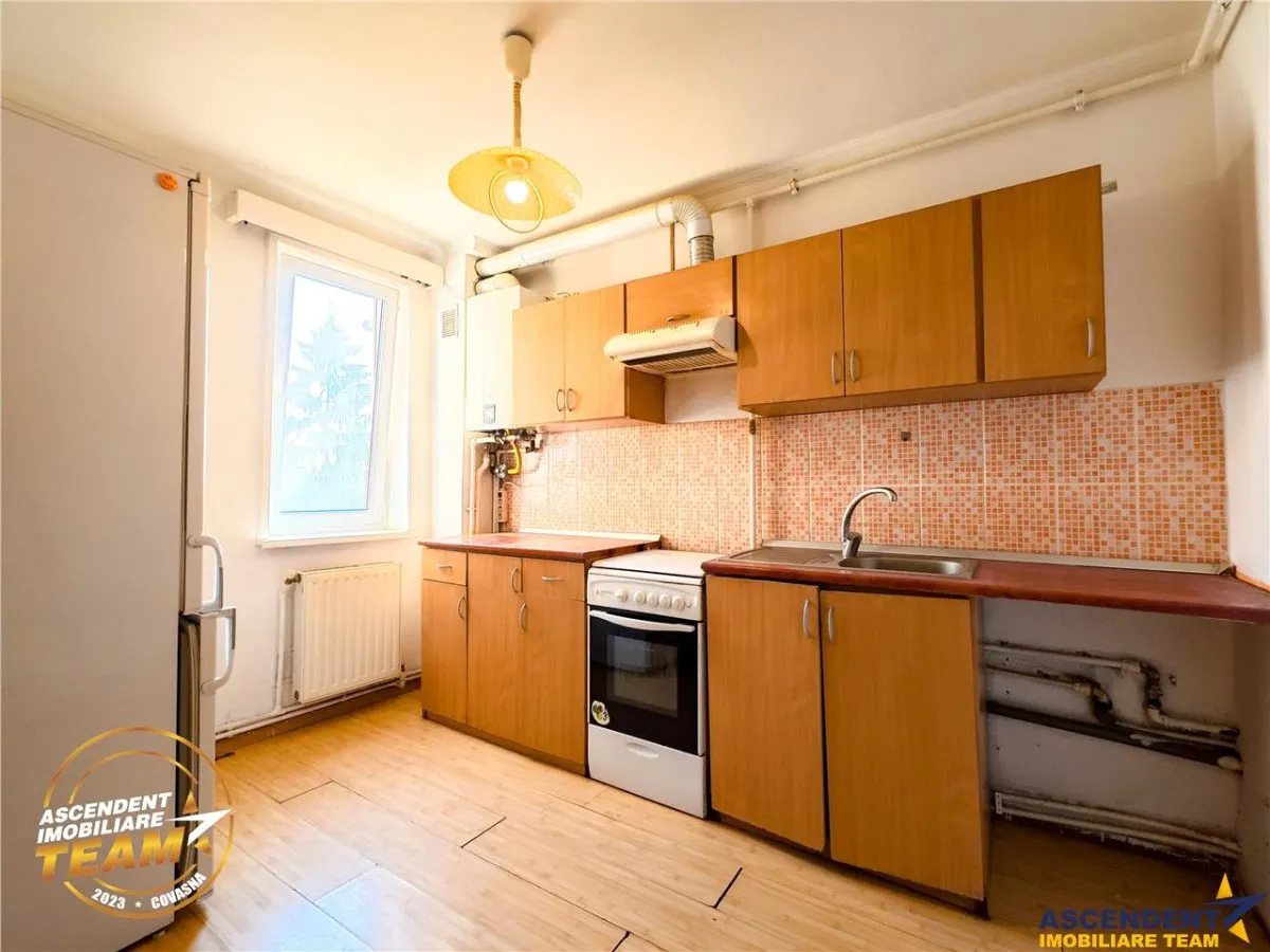 Tur Virtual! Decomandat,3 camere,locatie favorabila,Simeria,Sfantu Gheorghe - foto 3