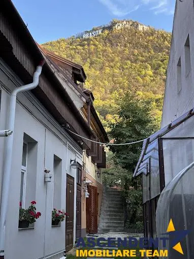 Casa cu 3 apartamente + transfer afacere, locuri parcare, Centrul Istoric, Brasov - foto 14