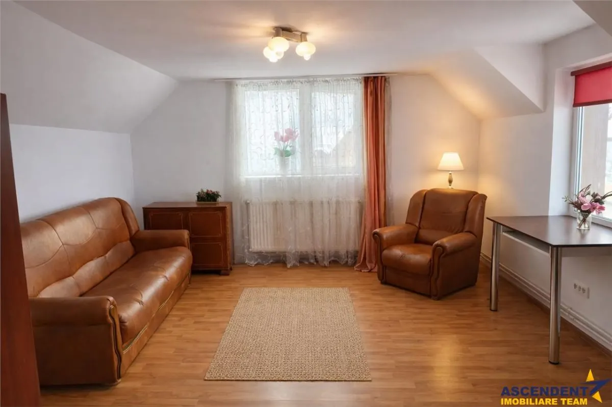 Casa stil sasesc cu garsoniera, garaj, curte, gradina, Bod, Brasov - foto 2