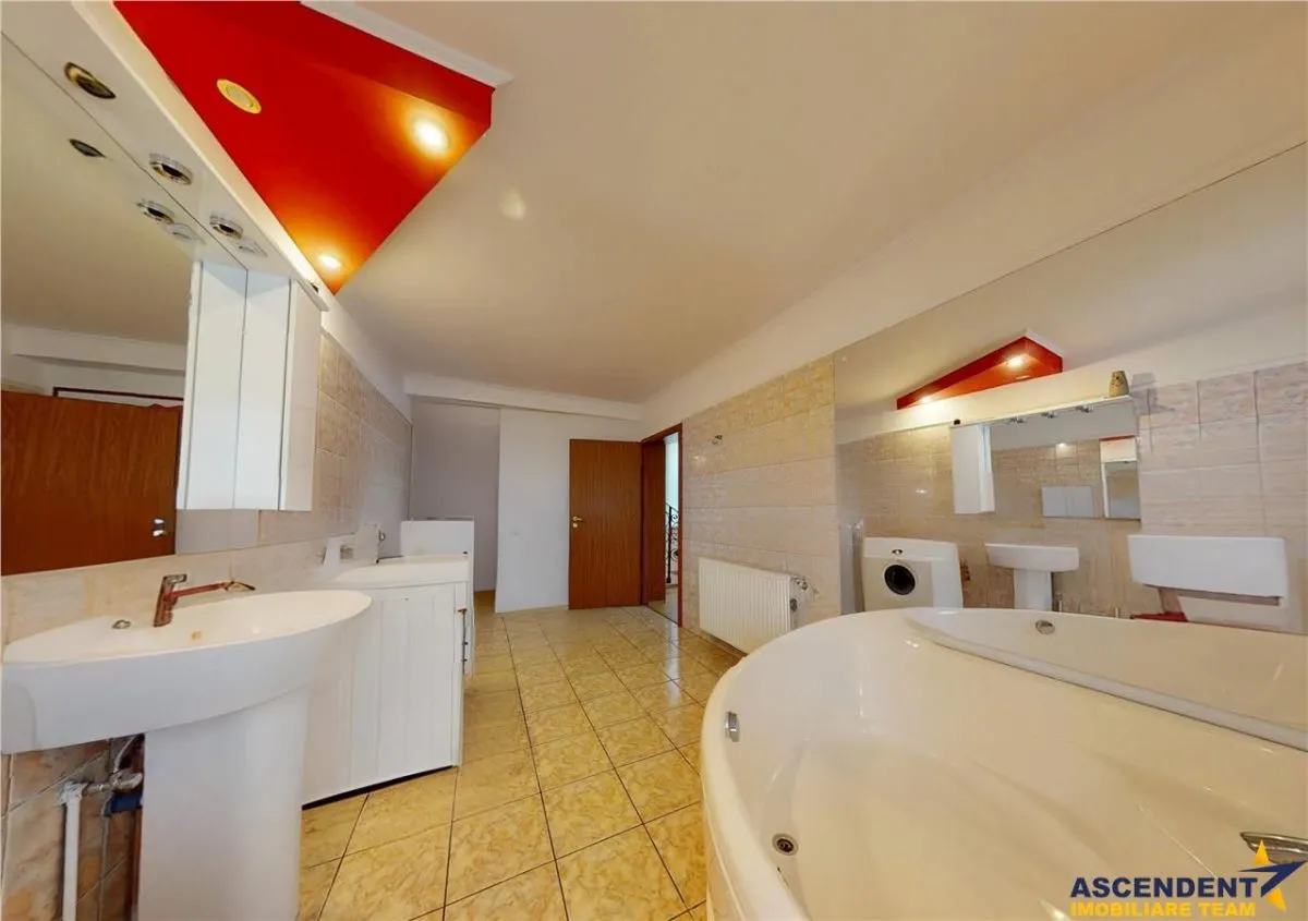 FILM & 3D! Casa adaptabila, 250 mp teren, loc parcare, Central, Brasov - foto 14