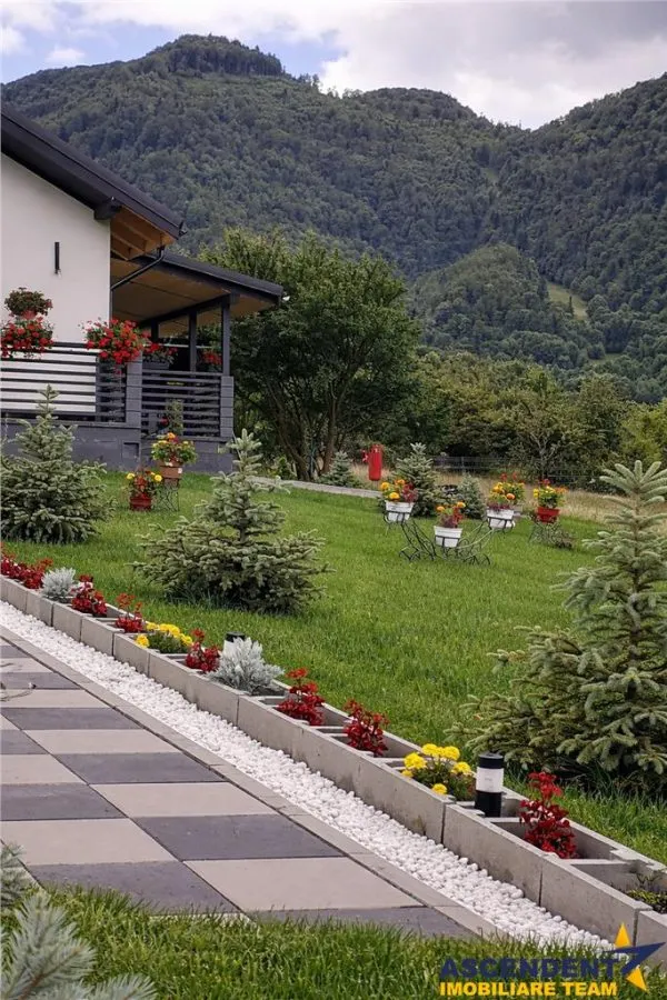 Rezidential/Hotelier,eleganta discreta,energie verde,1.000mp teren,Tohanita ,Brasov - foto 9