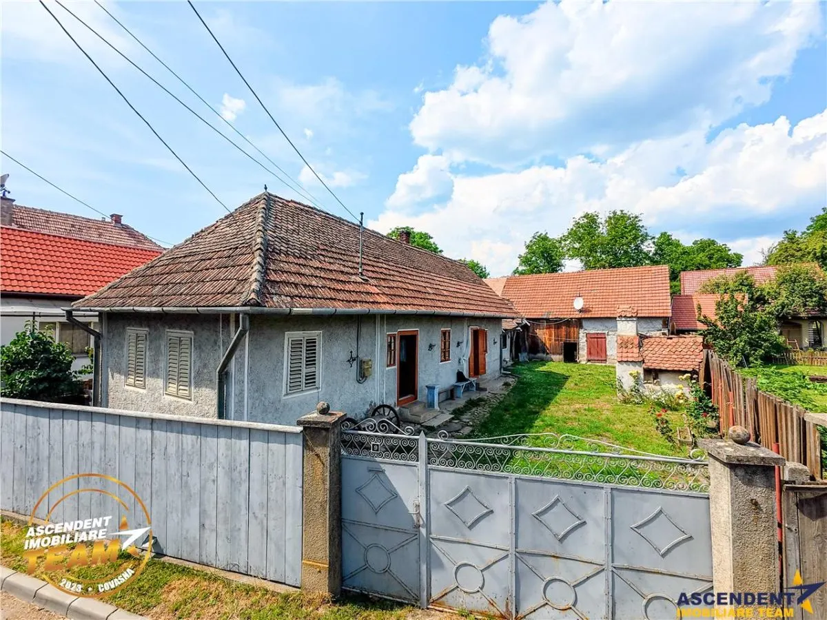 Asezare munteneasca: casa din bustean si sura zidita, Arcus, Covasna - foto 15