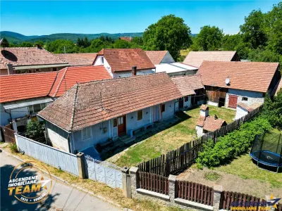 Asezare munteneasca: casa din bustean si sura zidita, Arcus, Covasna - foto 22