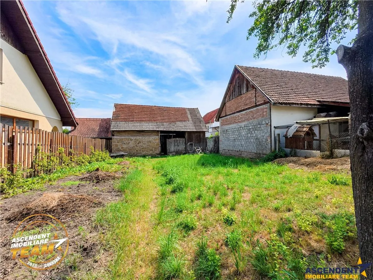Asezare munteneasca: casa din bustean si sura zidita, Arcus, Covasna - foto 7