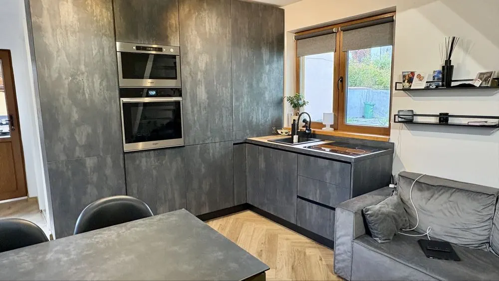 Imobil renovat aria Piata Unirii - Centrul istoric, Brasov - foto 1