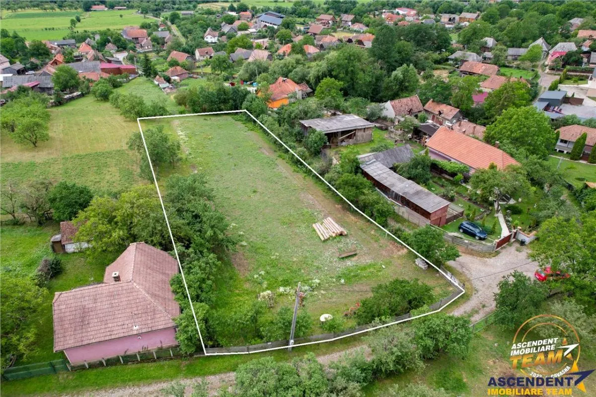 Film! 2.700 mp:refugiu al linistii si oportunitatii imobiliare,Cernat,Sfantu Gheorghe - foto 1