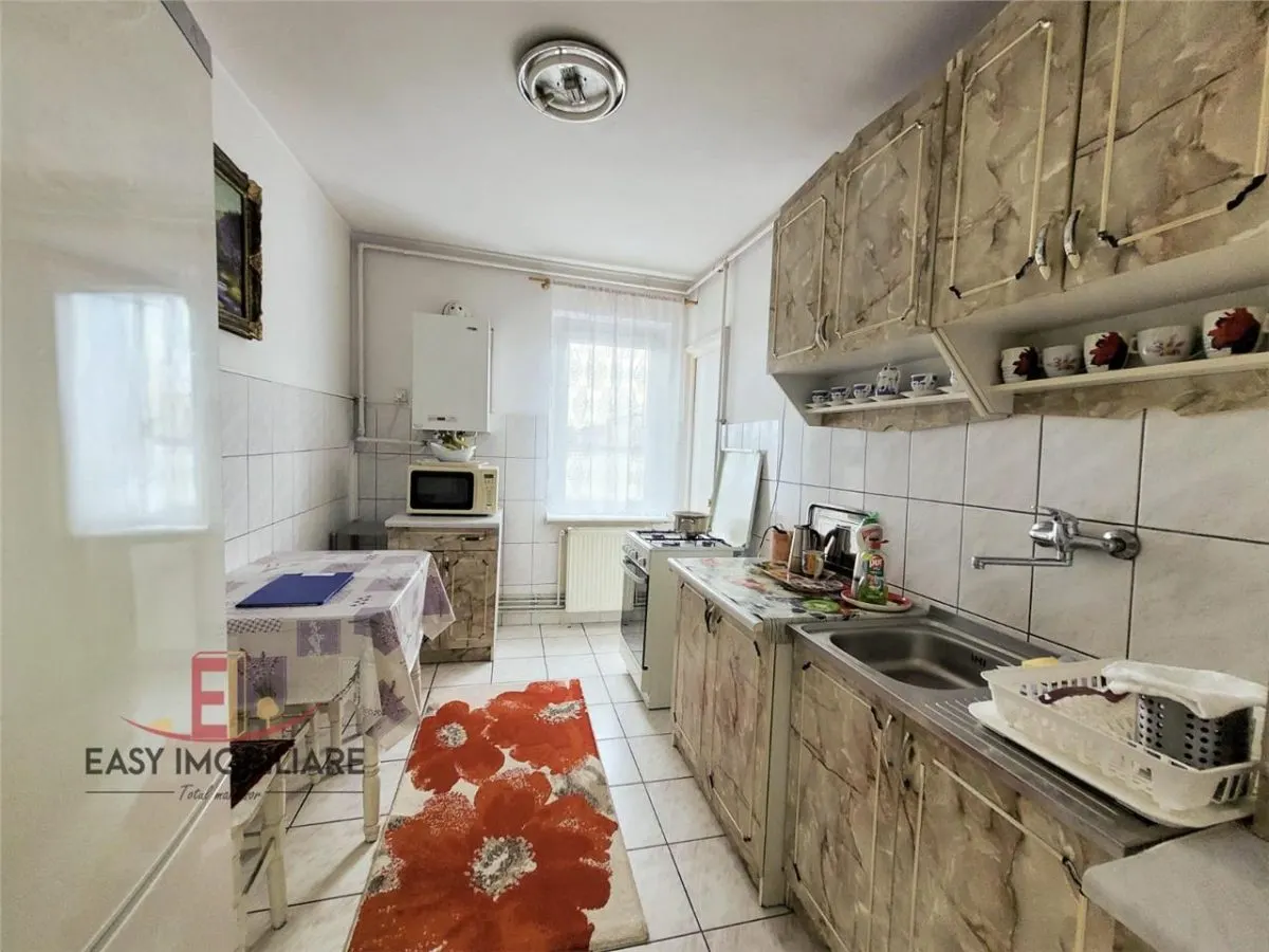 Apartament 3 camere , Tudor , Str.Sarguintei - foto 5