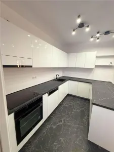 Vila 4 camere, 198mp, 2 bai, prima inchiriere, Sancraiu De Mures - foto 2