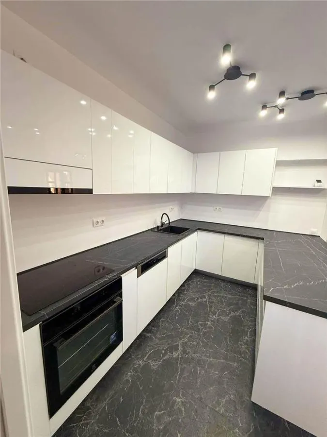 Vila 4 camere, 198mp, 2 bai, prima inchiriere, Sancraiu De Mures - foto 2