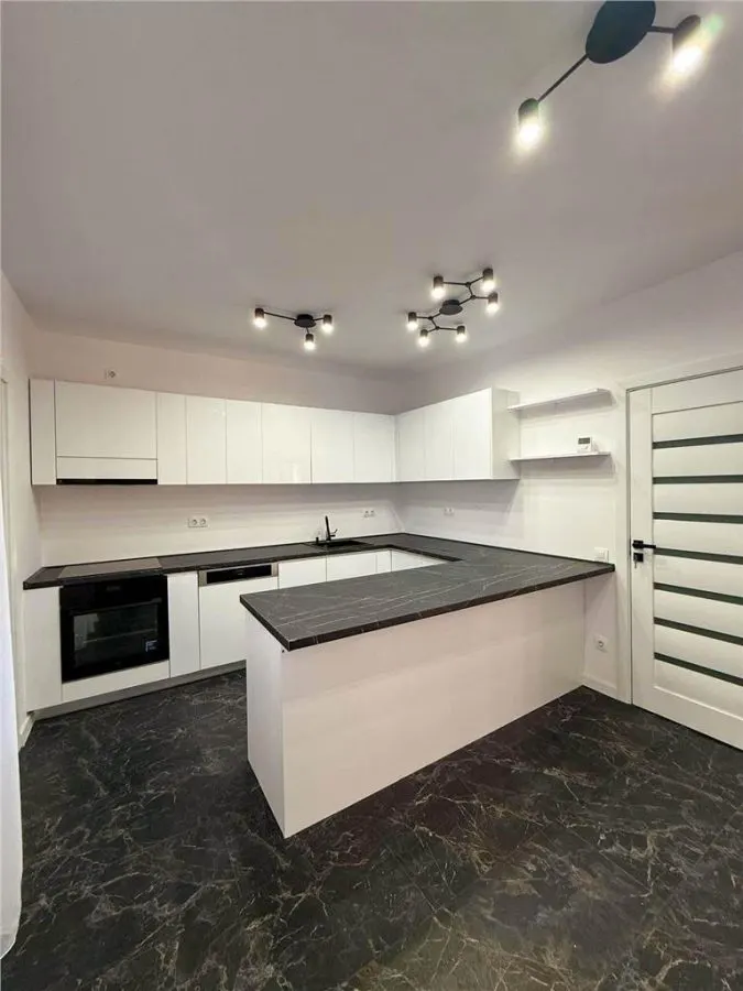 Vila 4 camere, 198mp, 2 bai, prima inchiriere, Sancraiu De Mures - foto 11